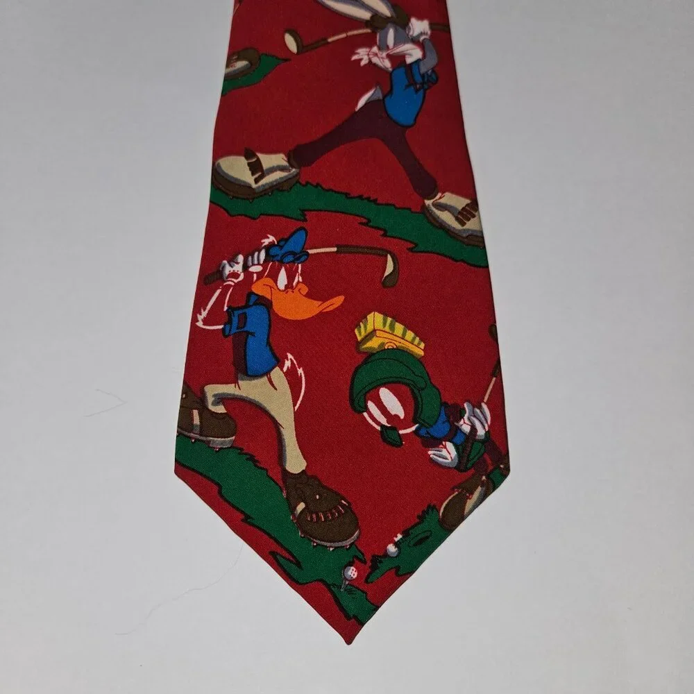 Looney Tunes Red Golfing Tie Marvin Martian Daffy Duck Taz Bugs Bunny Goid Stan